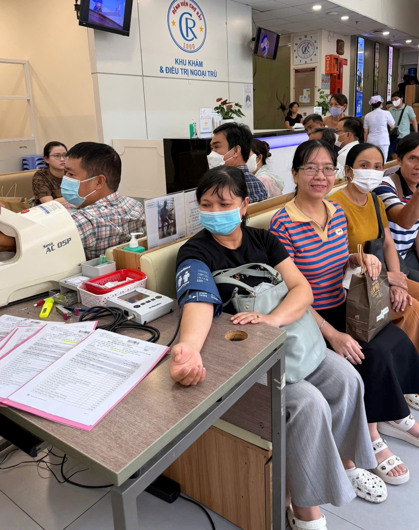 Công đoàn cơ sở Quỹ Đầu tư phát triển tỉnh Đồng Tháp phối hợp tổ chức khám sức khỏe định kỳ năm 2026