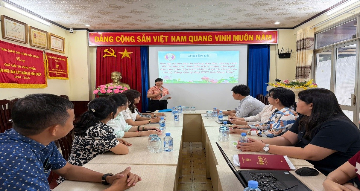 CHI BỘ 2 – ĐẢNG BỘ QUỸ ĐẦU TƯ PHÁT TRIỂN ĐẨY MẠNH VIỆC HỌC TẬP VÀ LÀM THEO BÁC